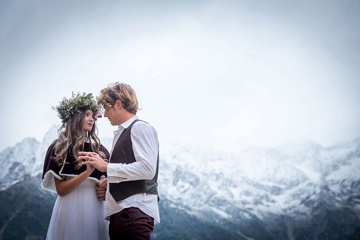‘Wedding Berries’ Italian Mountain Winter Wedding Inspiration