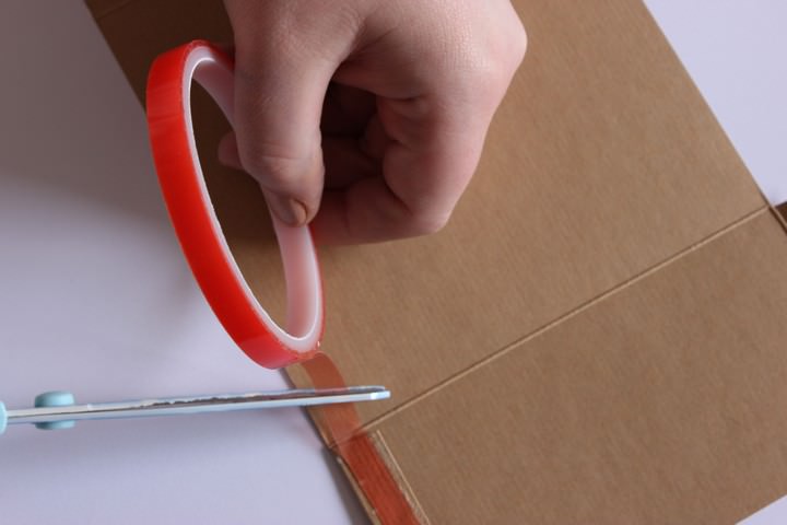 how to make Kraft Pocketfold Invitations 