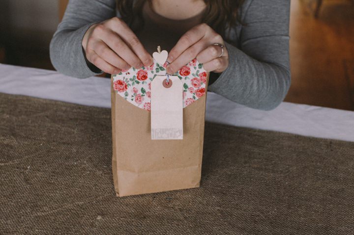 DIY paper gift bag