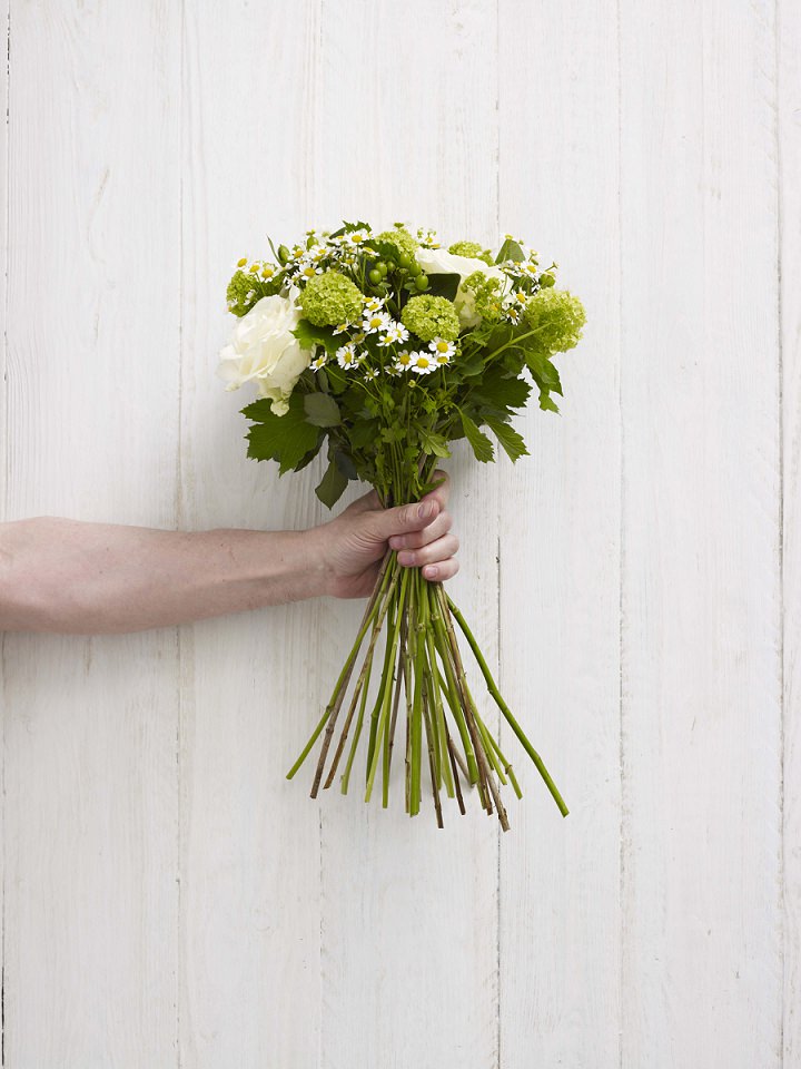 Diy Tutorial White And Green Hand Tie Bouquet Boho Wedding Blog