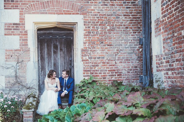 Bride and groom pictures at Doddington Hall Lincolnshire Wedding By Phillipa James Photography