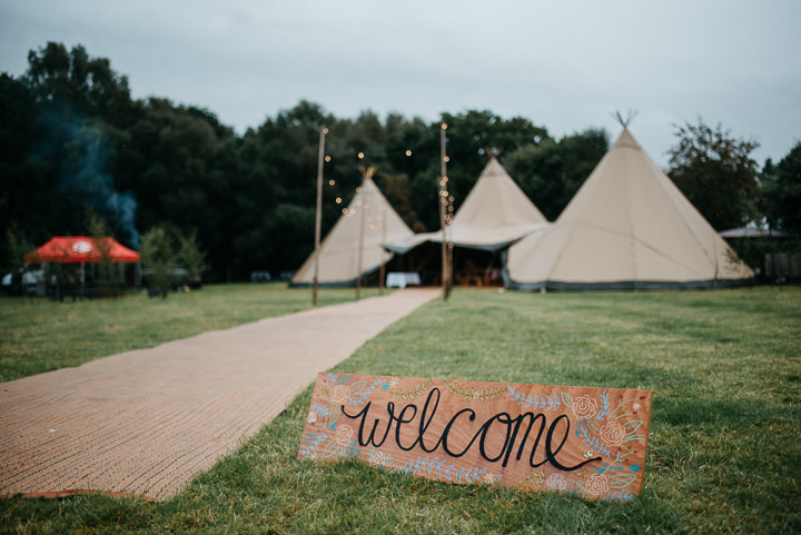 Abel and Paul's Relaxed Woodland Tipi Wedding by Elaine Williams Photo