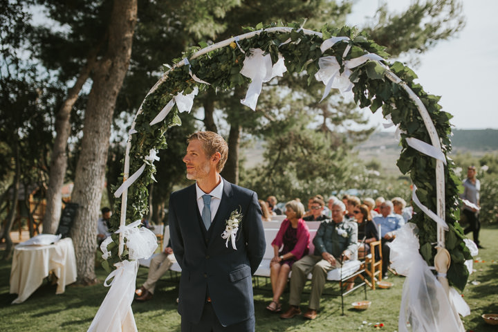 Beautifully Natural and Sun Filled Wedding in Croatia, with a gorgeous outdoor ceremony by Vladamir Mudrovcic