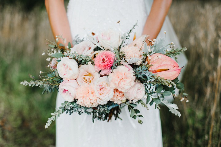 Outdoor Midwest Farm Wedding by Meredith Washburn Photography