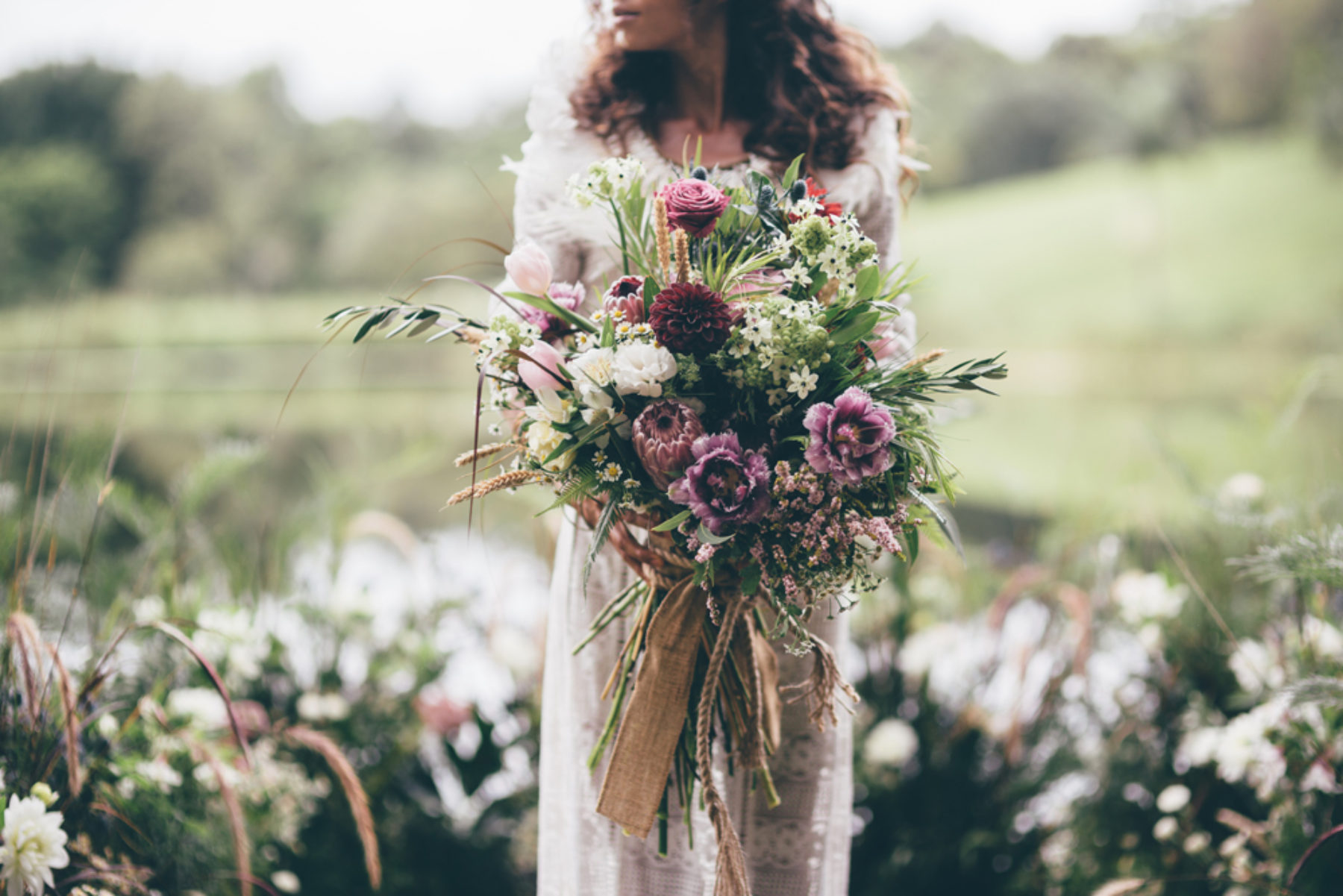 Boho Pins: Top 10 Pins of the Week - Oversized Bouquets - Boho