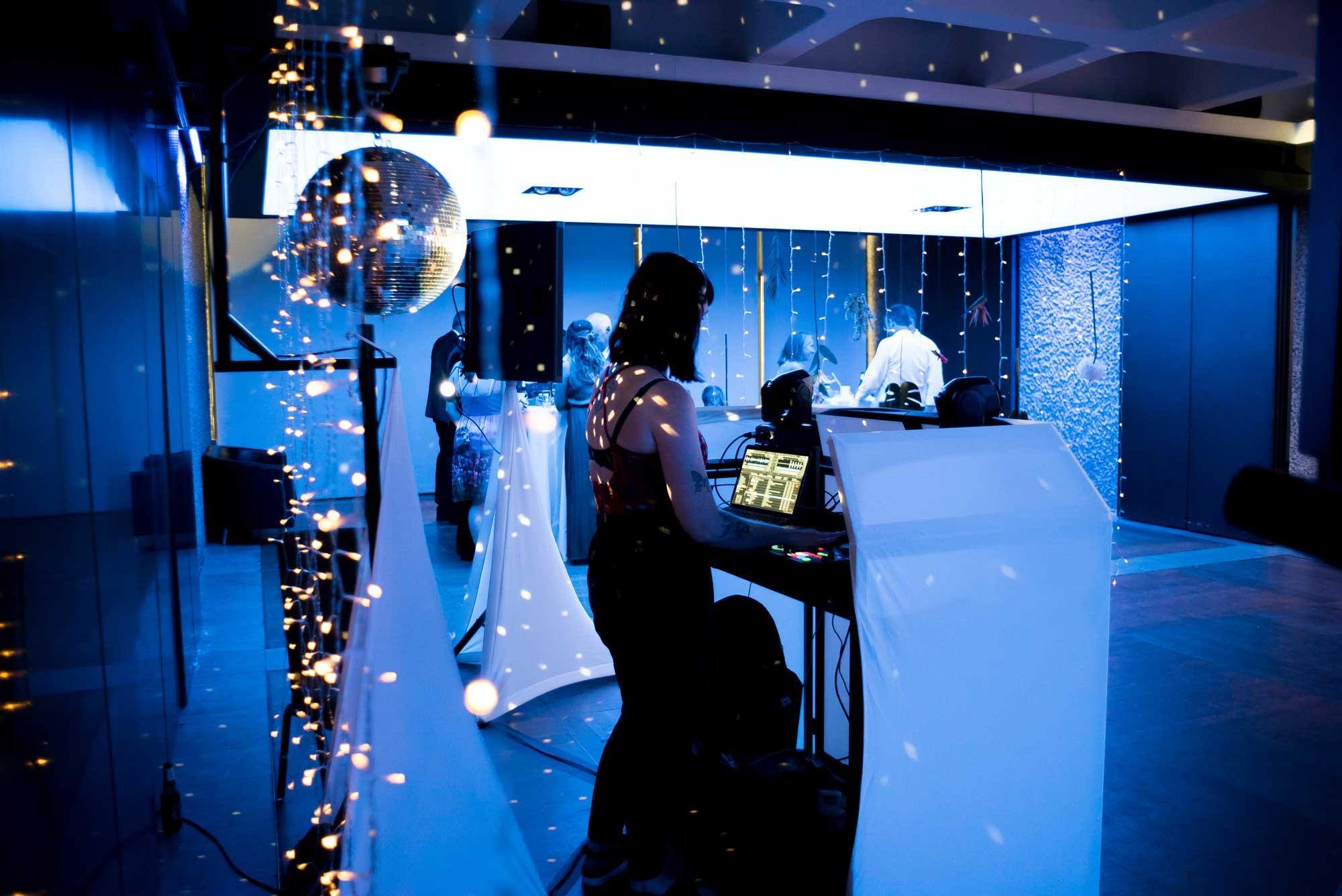 Ask The Experts: The Five Most Important Questions To Ask Your Wedding DJ with RedLine DJs