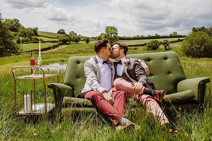 ‘Free To Be Me’ Romantic, Laid-Back, Same Sex Wedding Inspiration