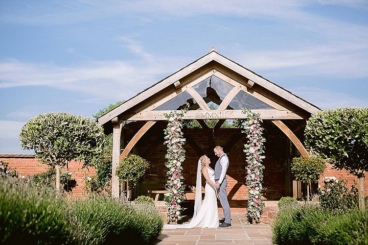 Susie and Dom’s Pretty Pastel Devon Barn Wedding By Jennifer Jane Photography