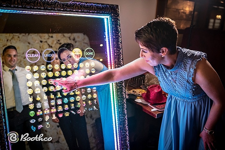 Boho Loves: Boothco - Penyewaan Photobooth Profesional, Menciptakan Pengalaman yang Benar-Benar Tak Terlupakan