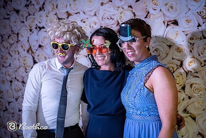 Boho Loves: Boothco - Penyewaan Photobooth Profesional, Menciptakan Pengalaman yang Benar-Benar Tak Terlupakan