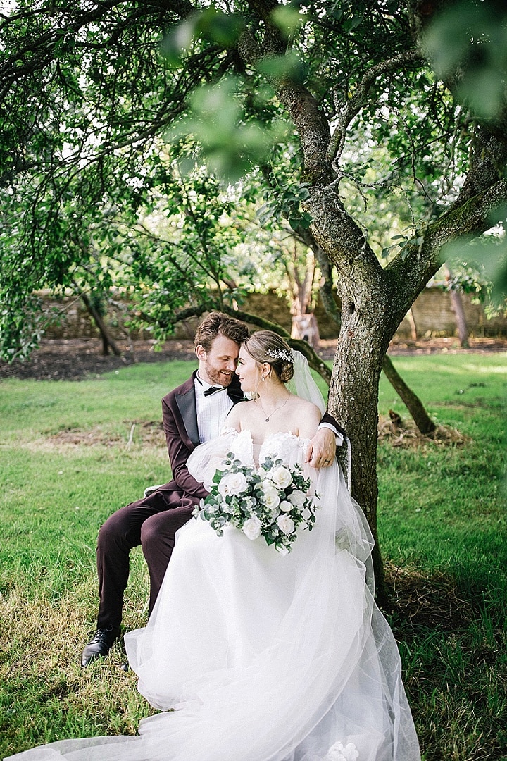 Katie and Arjan’s Intimate Countryside Wedding Near Oxford by Hannah Christine 