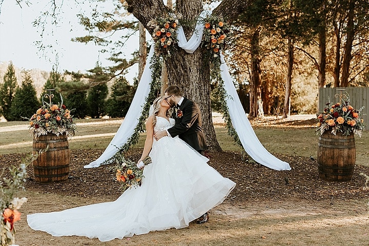 Ashley and Jonah's Beautiful Fall Georgia Wedding by Hellen Oliveira Photography