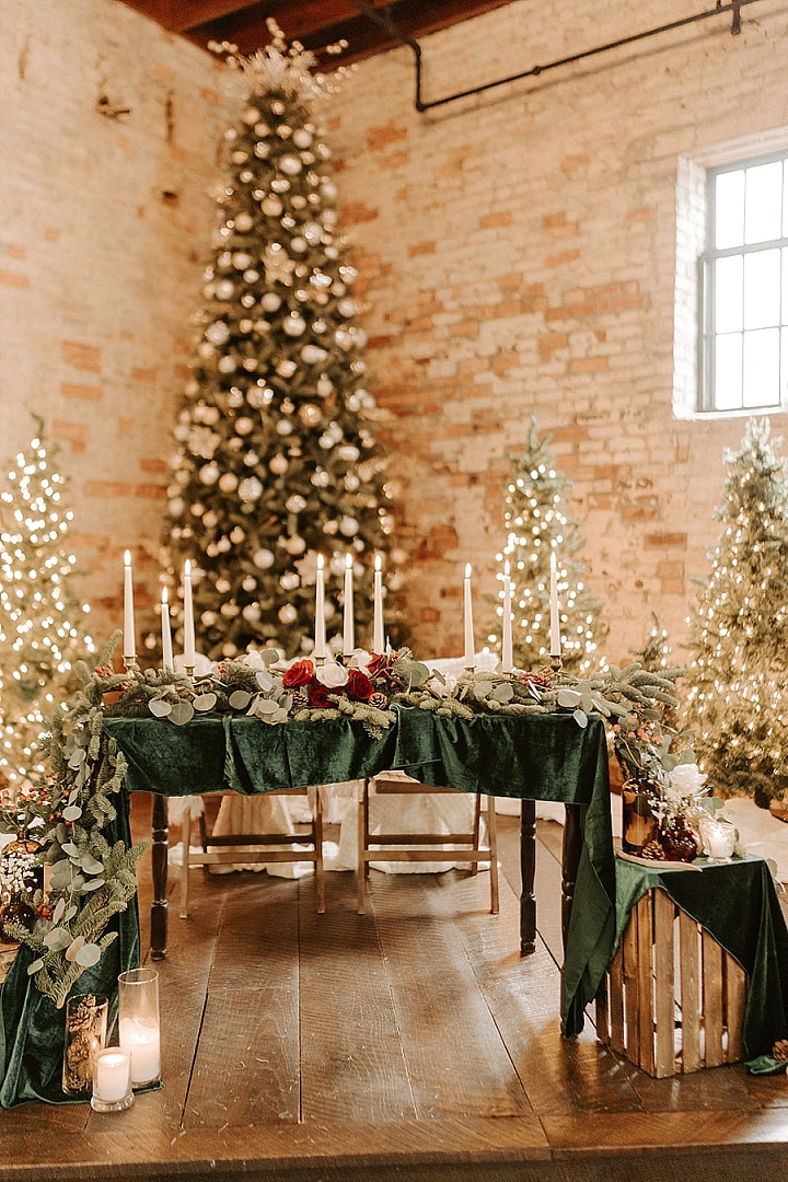 Christmas Weddings 